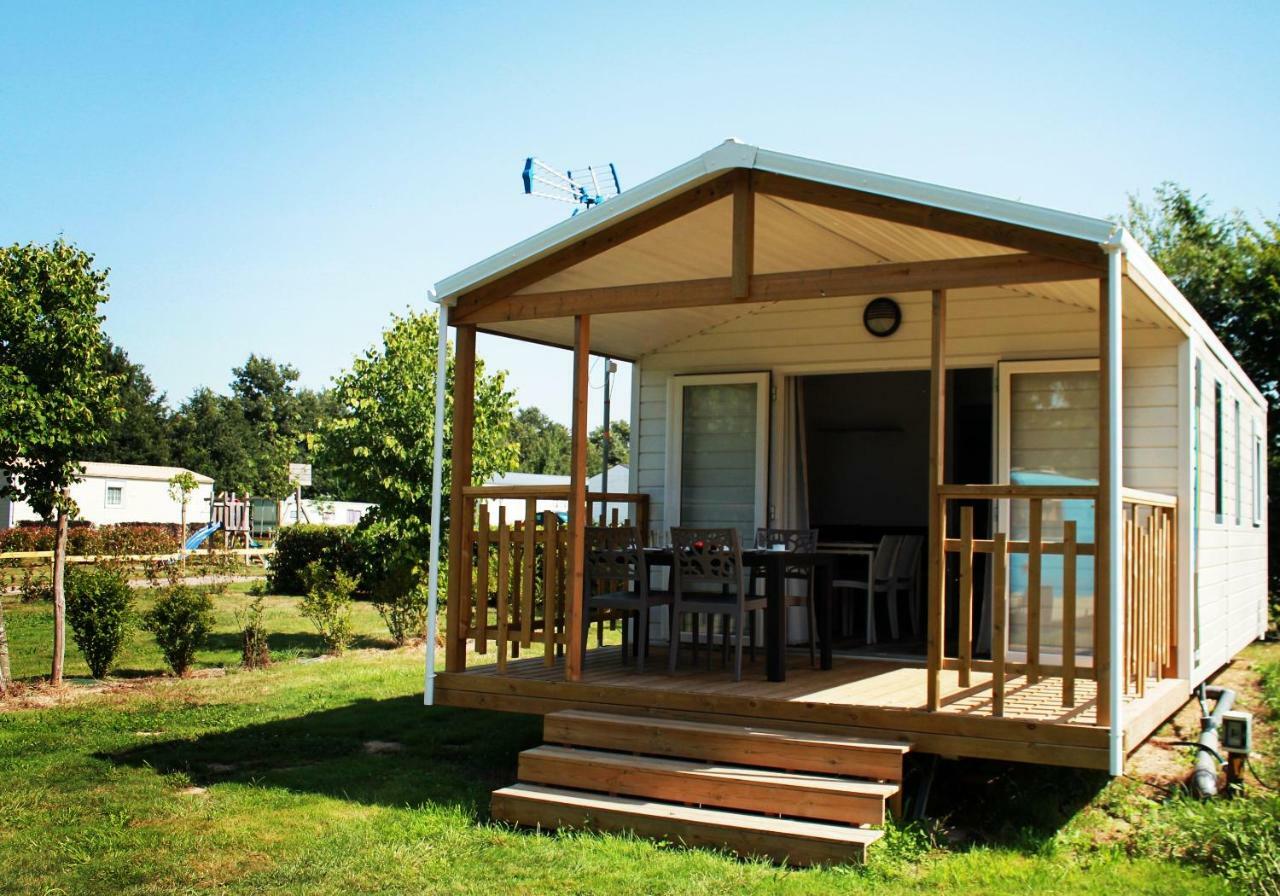 Camping Au Pre De L'Etang Sainte-Foy  Экстерьер фото