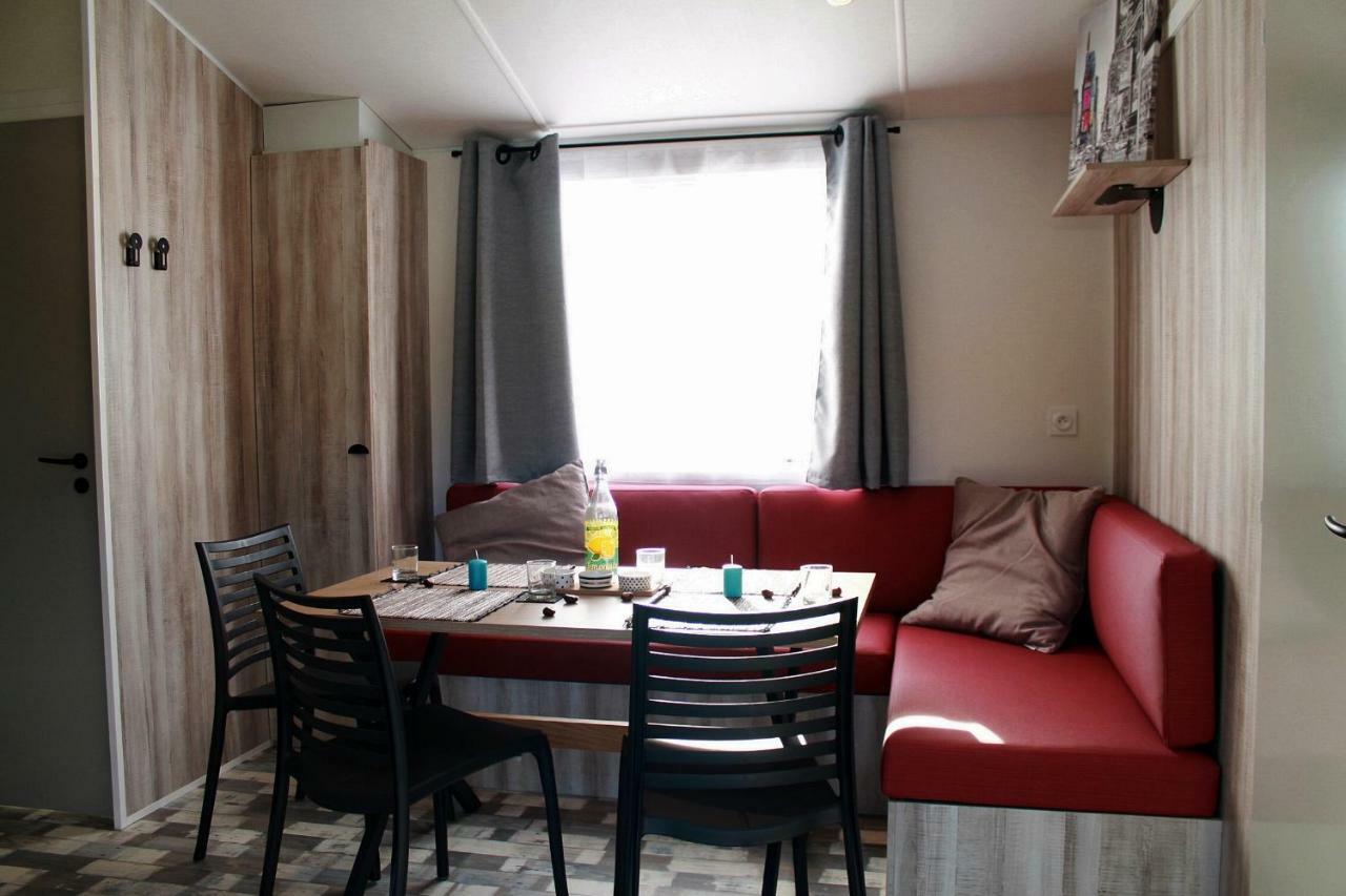 Camping Au Pre De L'Etang Sainte-Foy  Экстерьер фото